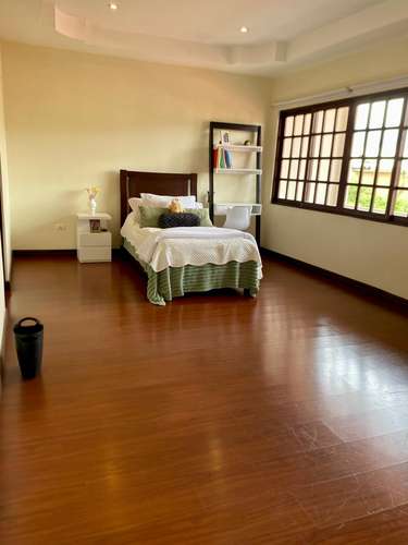 Venta de casa amplia, en Santo Domingo. 5870 - Imagen 11
