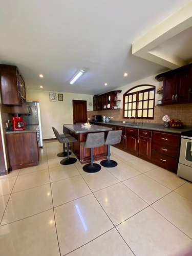 Venta de casa amplia, en Santo Domingo. 5870 - Imagen 10