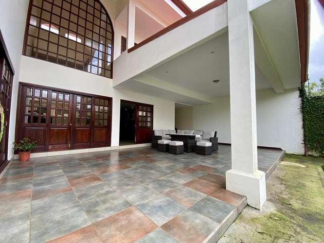 Venta de casa amplia, en Santo Domingo. 5870 - Imagen 17