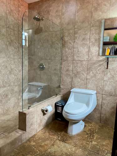 Venta de casa amplia, en Santo Domingo. 5870 - Imagen 13