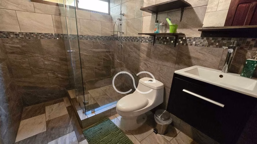AE ARQUITECTURA | VENTA DE CASA GUAYABOS CURRIDABAT AE 1241