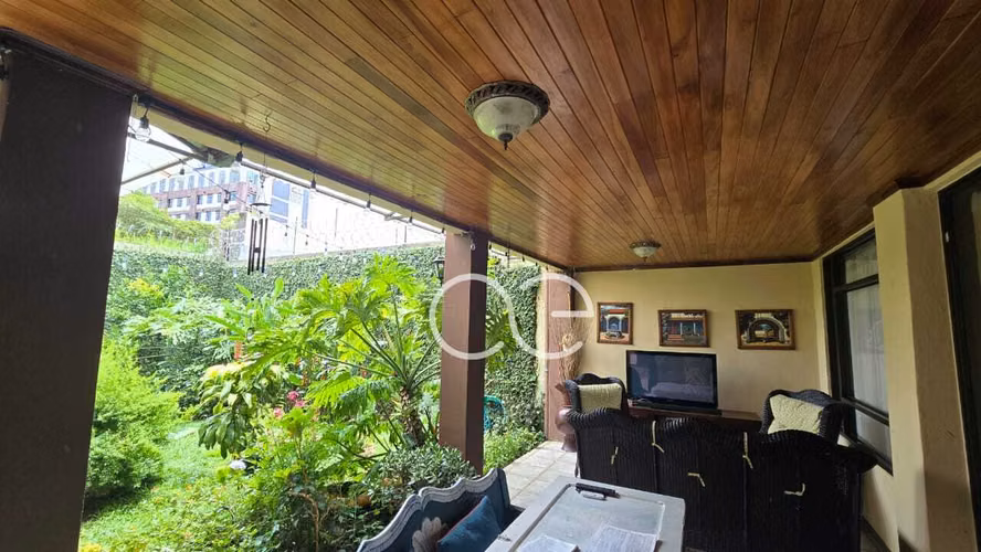 AE ARQUITECTURA | VENTA DE CASA GUAYABOS CURRIDABAT AE 1241