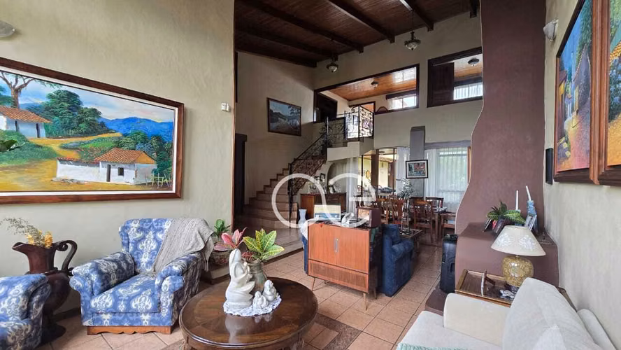 AE ARQUITECTURA | VENTA DE CASA GUAYABOS CURRIDABAT AE 1241
