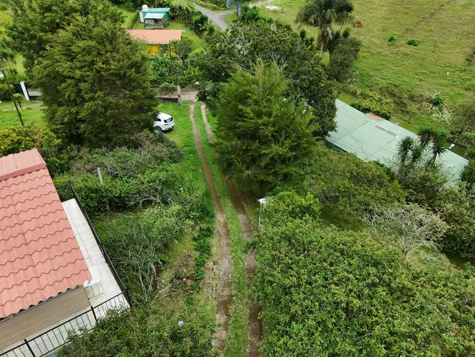 Venta de Finca en Birristo de Paraiso de Cartago