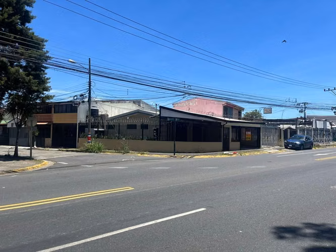 San Francisco de Dos Ríos | negotiation · Corner Property with 2 Commercial Units · Mixed Use
