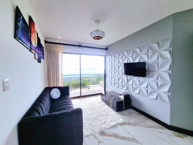 Venta de Casa en Sabanilla de Alajuela  -Vista Panorámica al Valle Central-  - - Imagen 8