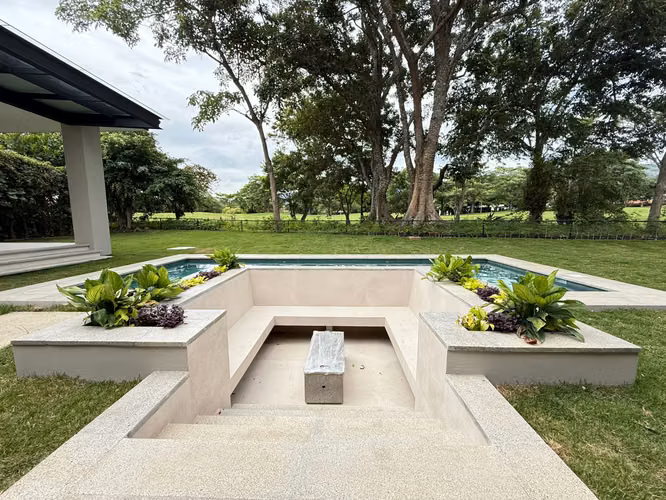 VENTA SANTA ANA VALLE DEL SOL CASA CON PISCINA FRENTE AL GOLF