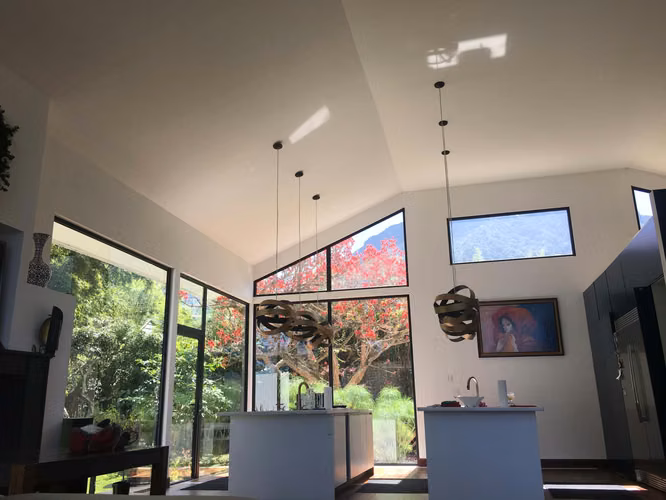 Oasis de lujo, moderna, luminosa y contemporánea con vistas espectaculares