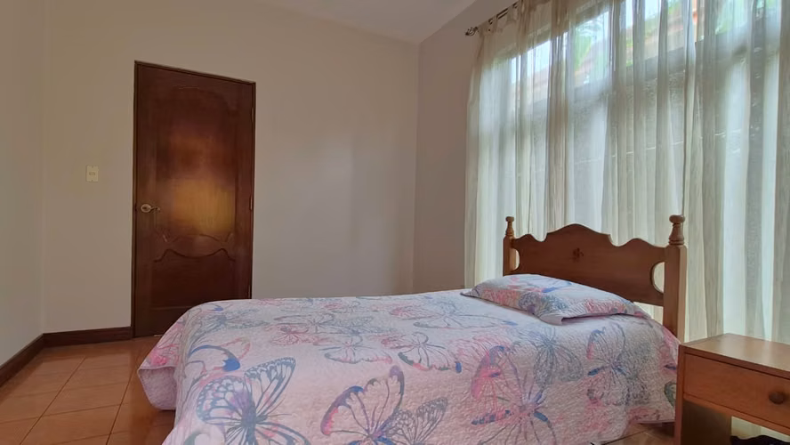 Venta de casa en San Rafael de Coronado