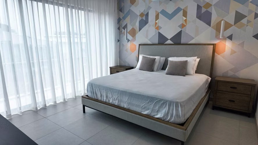 Alquiler  de casa full amueblada y moderna con amplio jardín – Lindora Village, Santa Ana 5877 - Imagen 5