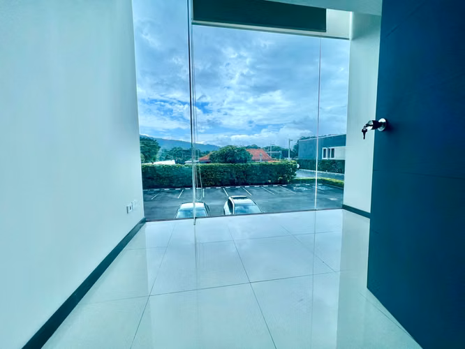 Oficina 105m2 en Río Oro - Imagen 4