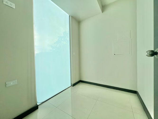 Oficina 105m2 en Río Oro - Imagen 7