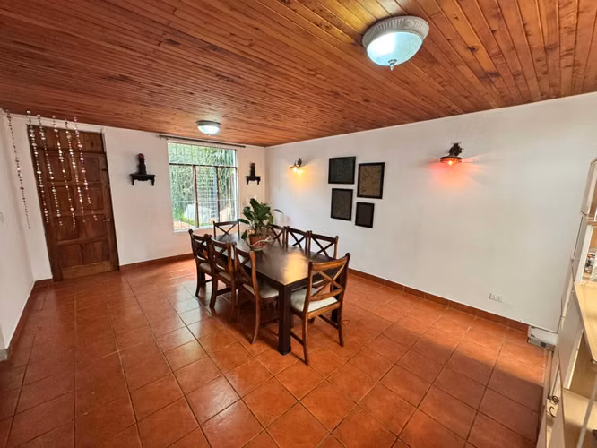 id #41034 Venta de casa con amplio terreno en San Ramón