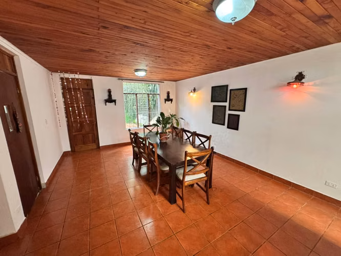 id #41034 Venta de casa con amplio terreno en San Ramón