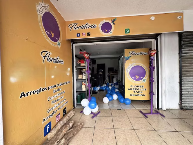 Venta de plaza comercial en Heredia Centro