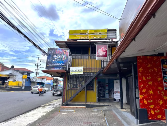 Venta de plaza comercial en Heredia Centro
