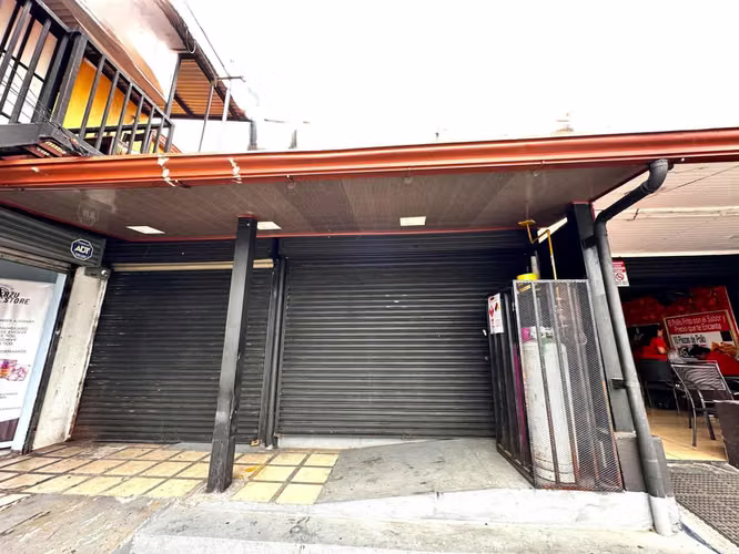 Venta de plaza comercial en Heredia Centro