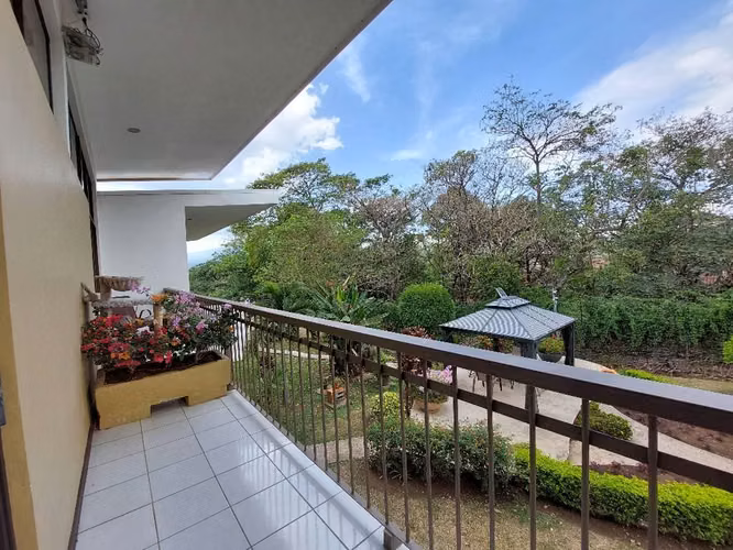 Apartamento Escazu 1 habitación 1.5bñ - Imagen 2