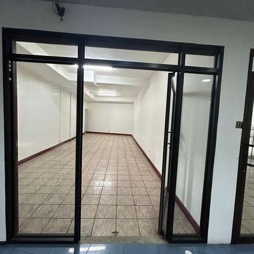 id 40853 Local en Primer Nivel de Plaza Comercial en Curridabat - Imagen 7