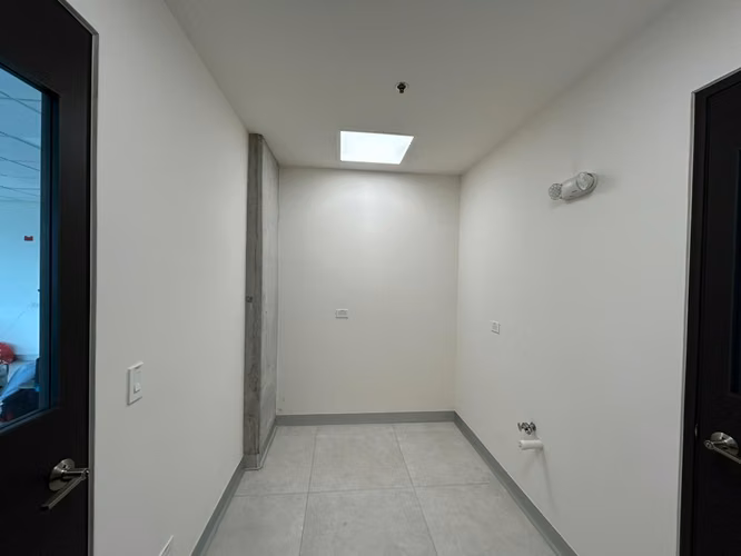 Alquiler de Espacio de Oficina en Guayabos #40835 - Imagen 4