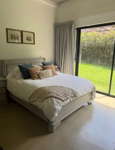 VENDEO EN PIEDADES CONDOMINIO CON AMPLIO JARDIN PRIVADO - Imagen 2