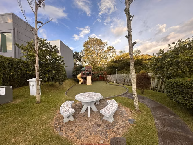 Venta de casa en condominio Sabanilla #40807