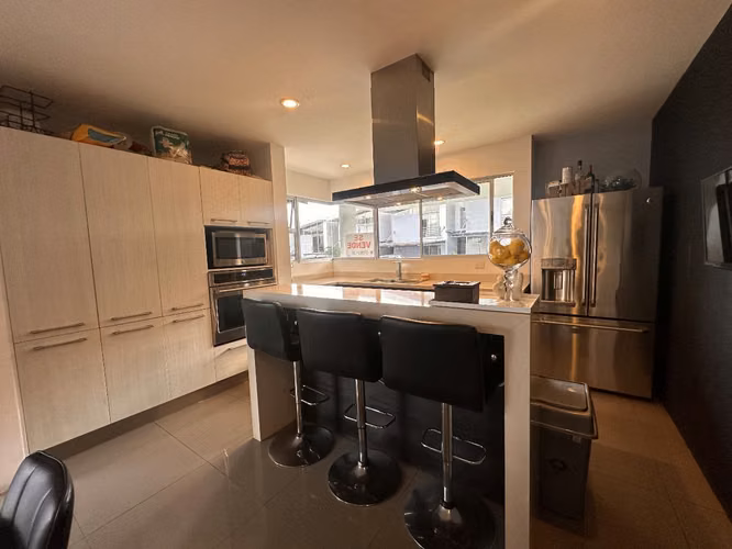 Venta de casa en condominio Sabanilla #40807