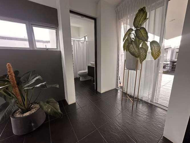 Venta de casa en condominio Sabanilla #40807