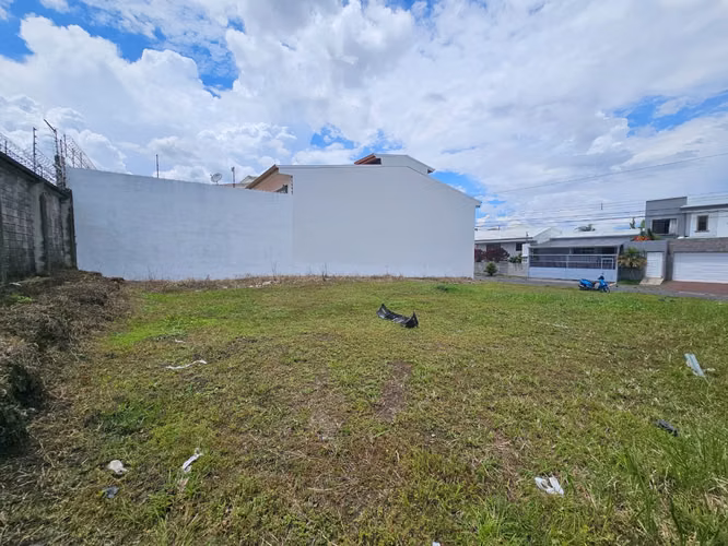 Bello lote en Altos del Horizonte entre Escazu y Rohrmoser - Imagen 2