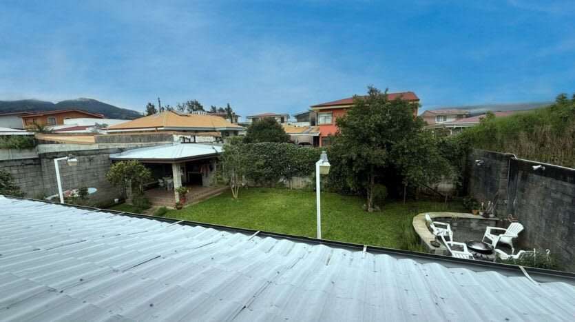 Venta de casa con Amplio Jardín y Vista Panorámica - Imagen 14