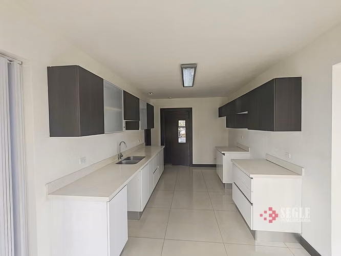 Venta de apartamento en Escazú, Bello Horizonte.
