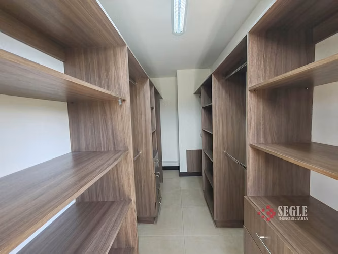 Venta de apartamento en Escazú, Bello Horizonte.