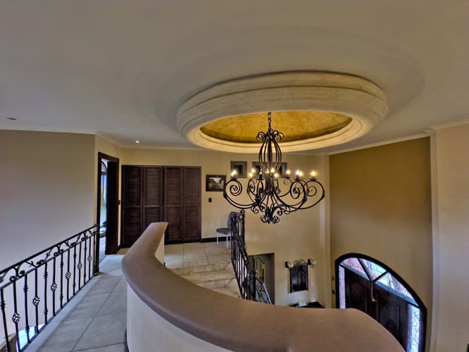 CASA EN VENTA COLINAS DE MONTEALEGRE QUE COMBINA LUJO UBICACIÓN Y DISEÑO EN PINARES CURRIDABAT - Imagen 16