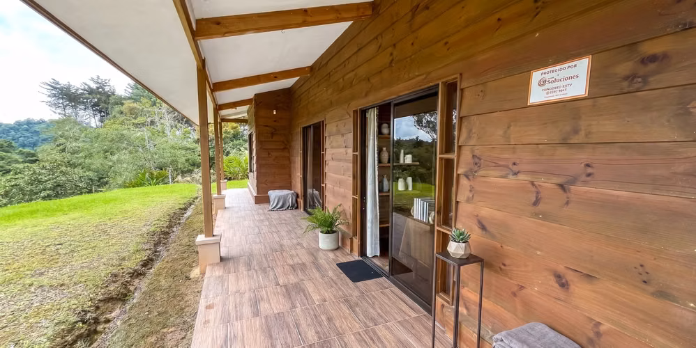 Cabaña en Venta con Terreno Amplio en Orosi de Cartago con Vistas