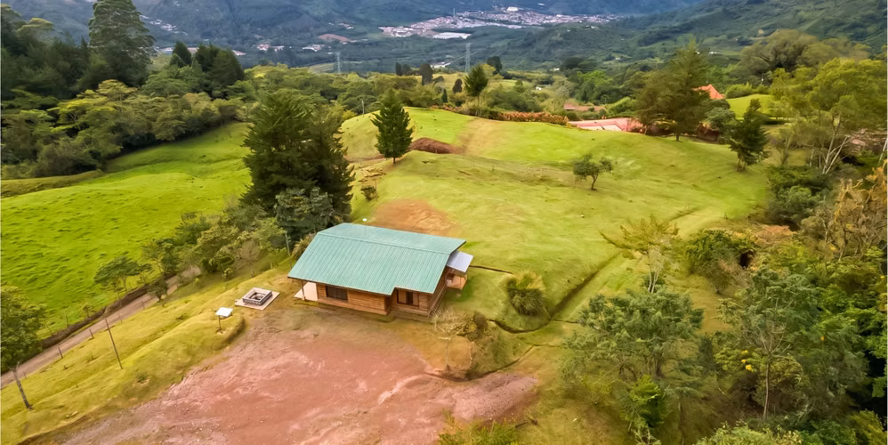 Cabaña en Venta con Terreno Amplio en Orosi de Cartago con Vistas