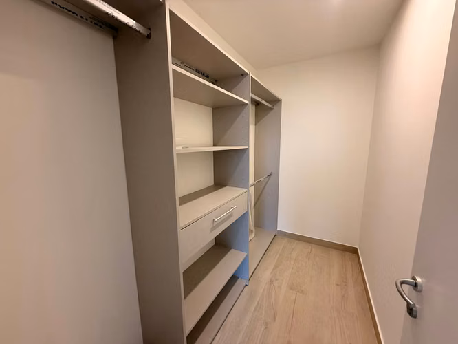 ALQUILER DE APARTAMENTO EN AVENIDA ESCAZÚ*