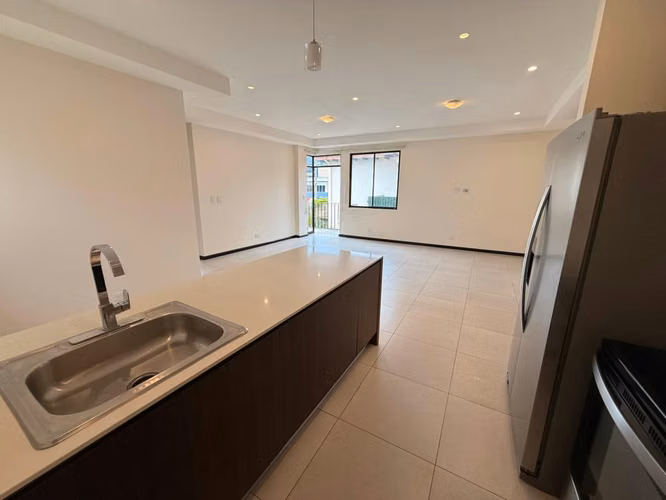 ALQUILER DE APARTAMENTO EN RIO ORO, SANTA ANA* - Imagen 8