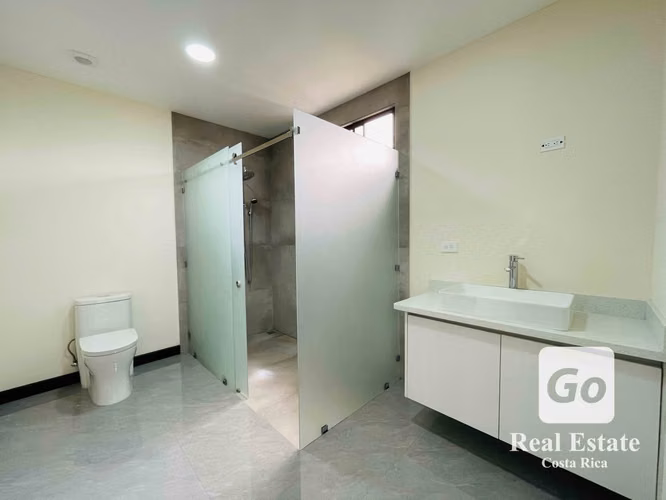 Venta de Casa en Cond. Distrito San Juan, La Unión, Cartago - Imagen 14