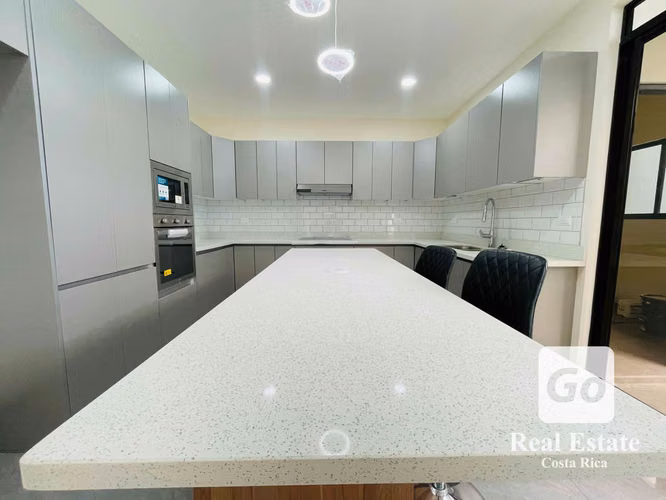 Venta de Casa en Cond. Distrito San Juan, La Unión, Cartago - Imagen 9