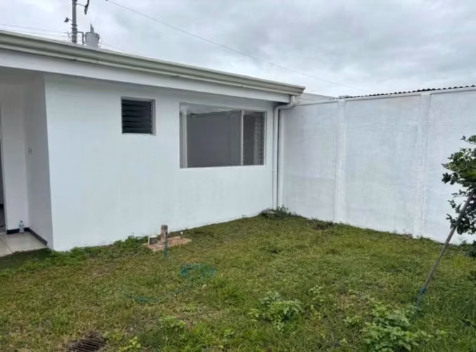 Se vende casa en santa barbara de Heredia - Imagen 5