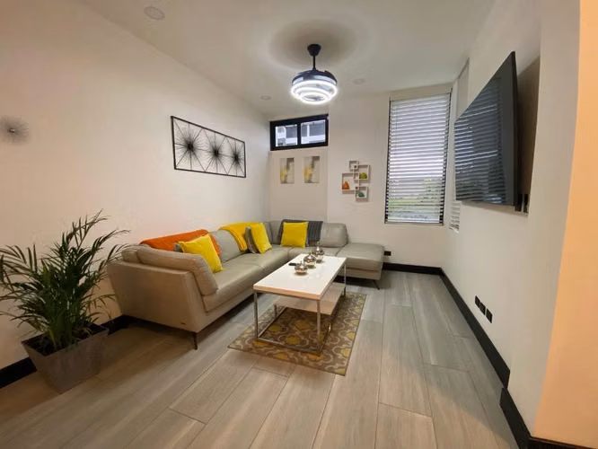 Se vende lujosa casa en concepción tres rios - Imagen 2