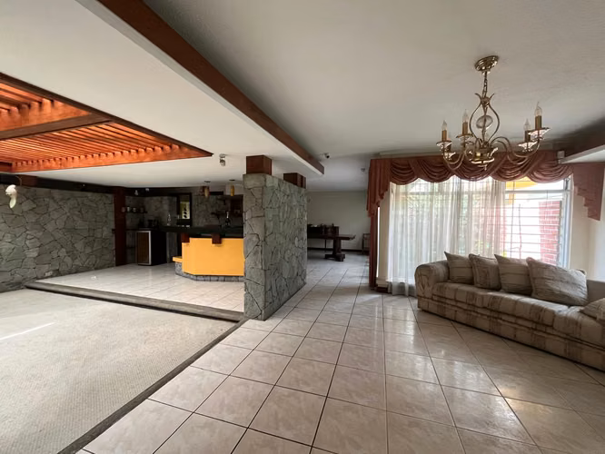 Venta de Lote con casa- Uso Suelo Comercial (ZC-1) La Uruca ID5884 - Imagen 10
