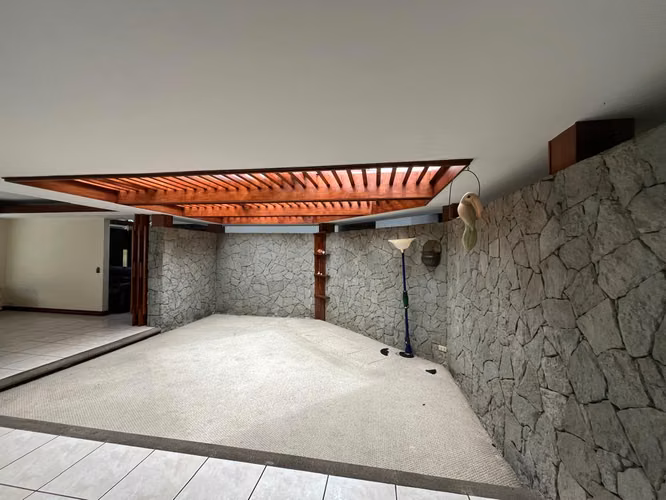 Venta de Lote con casa- Uso Suelo Comercial (ZC-1) La Uruca ID5884 - Imagen 7