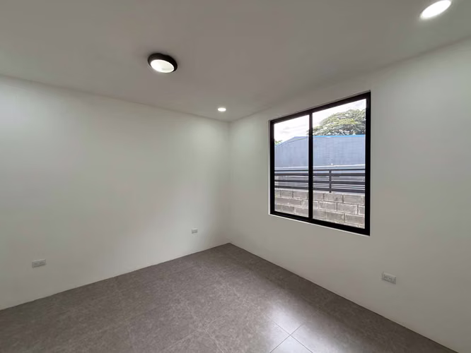 Venta de casa en Atenas - Imagen 10