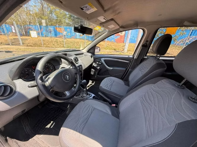 RENAULT DUSTER 2013 AT