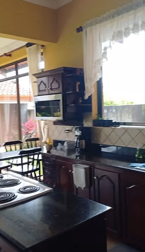VENTA HERMOSA RESIDENCIA -RESIDENCIAL LA AMADA - Imagen 10