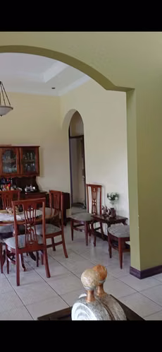 VENTA HERMOSA RESIDENCIA -RESIDENCIAL LA AMADA - Imagen 3