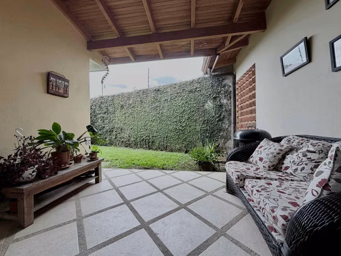 VENTA DE CASA EN RESIDENCIAL - UNA PLANTA - GRANADILLA - CURRIDABAT