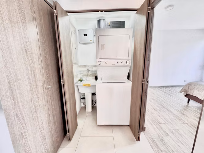VENTA DE APARTAMENTO EN  ESCAZÚ EN CONDOMINIO CAIA NEGOCIABLE - 2/2/2 Más línea blanca