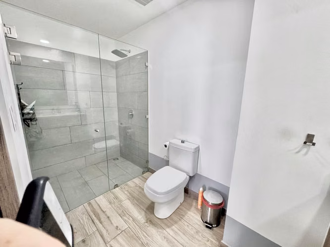 VENTA DE APARTAMENTO EN  ESCAZÚ EN CONDOMINIO CAIA NEGOCIABLE - 2/2/2 Más línea blanca
